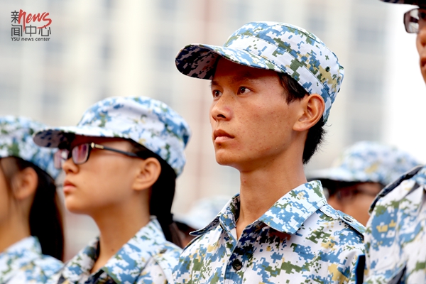 25专注蔡巧怡摄